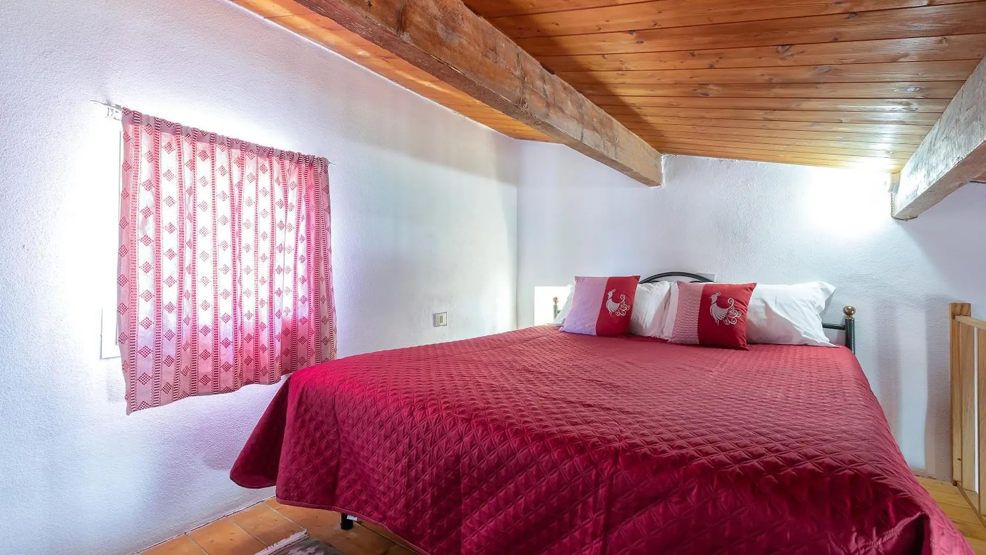 Alguer Guest House contacts